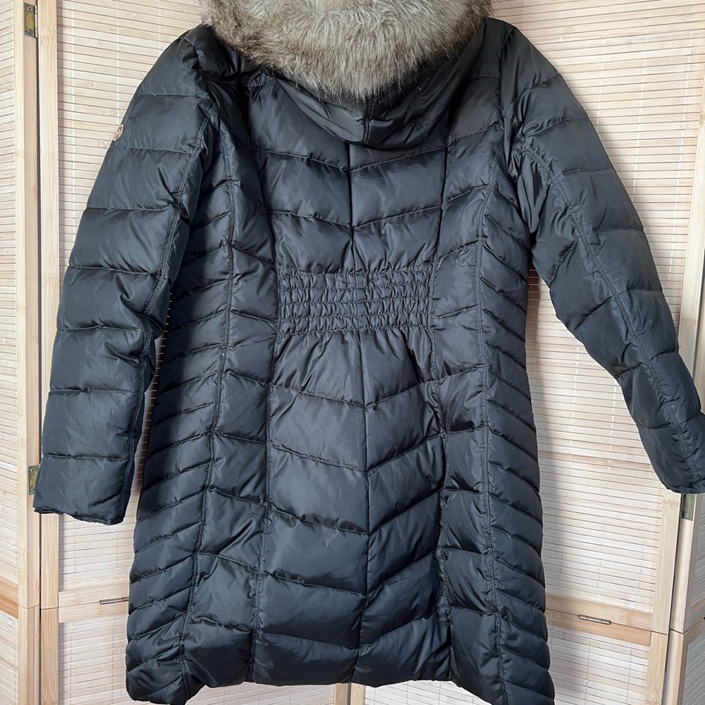Michael Kors Army Green Puffer Coat with Fur Trim - Picture 7 of 9
